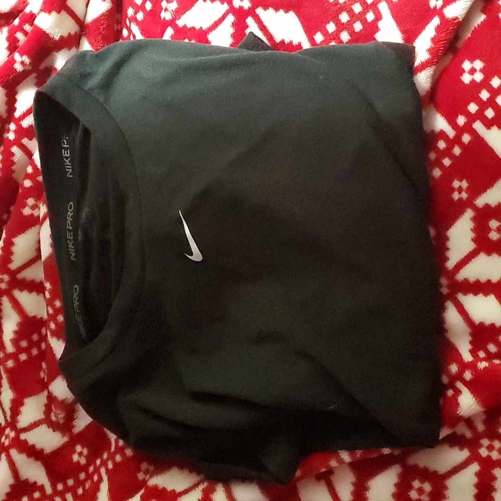 Nike M Black Crop Top With Stripes